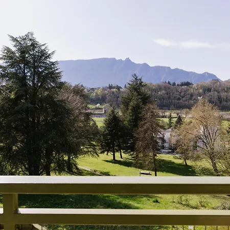 Hotel *** & Bleues Marlioz