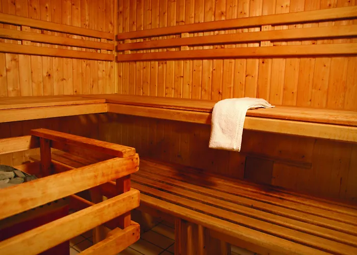 *** & Bleues Marlioz Hotel