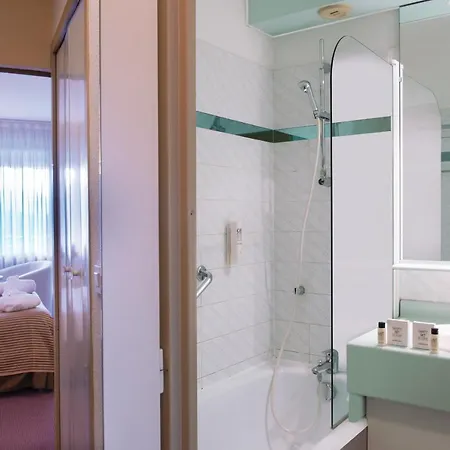 *** & Bleues Marlioz 3*