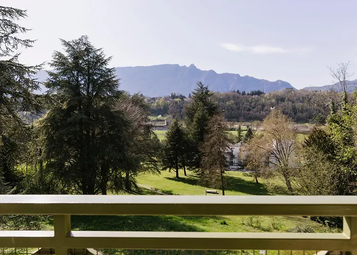 Hotel *** & Bleues Marlioz